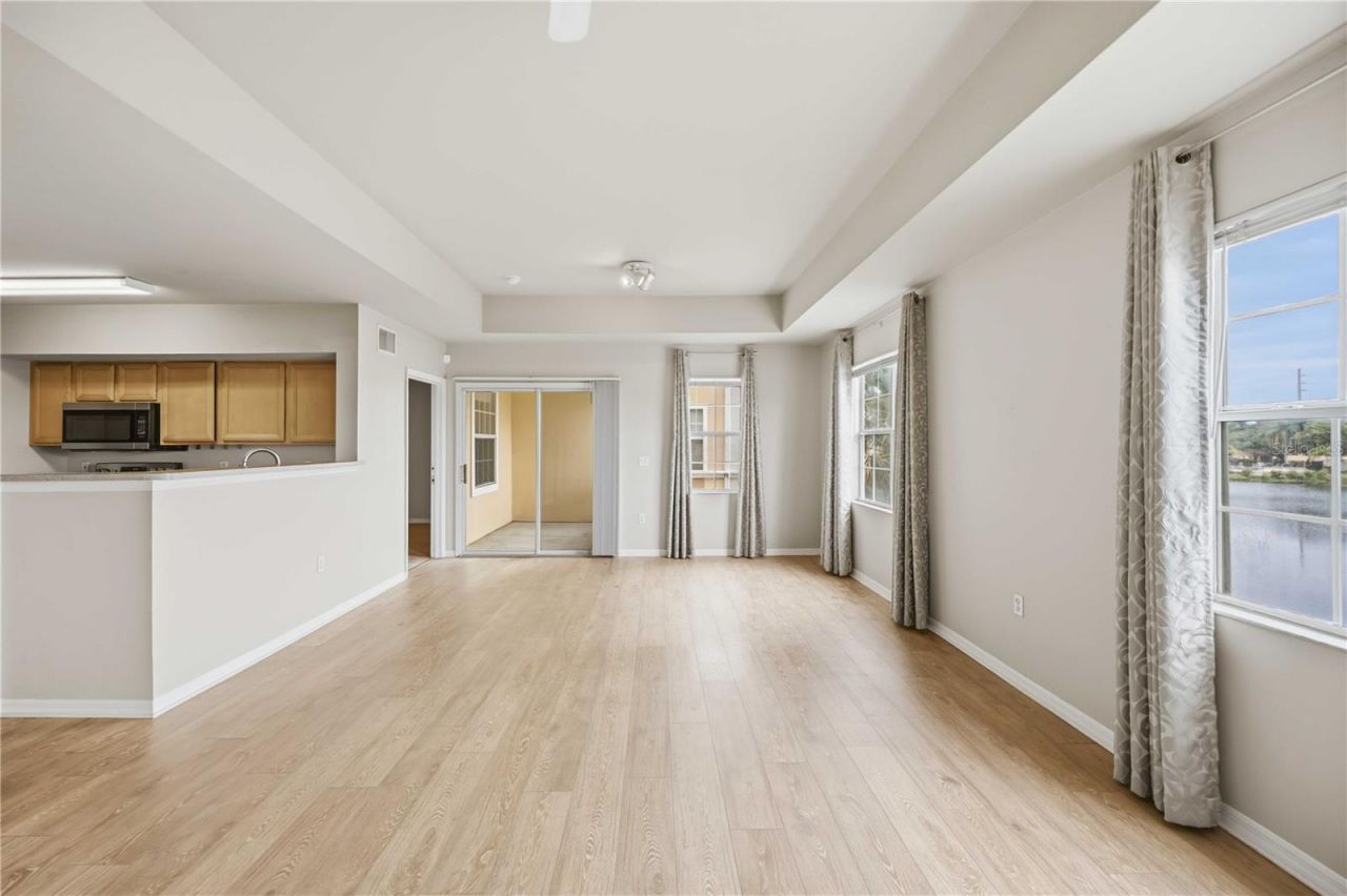 1025 Villagio Circle, Unit 208, Sarasota, FL 34237 Photo