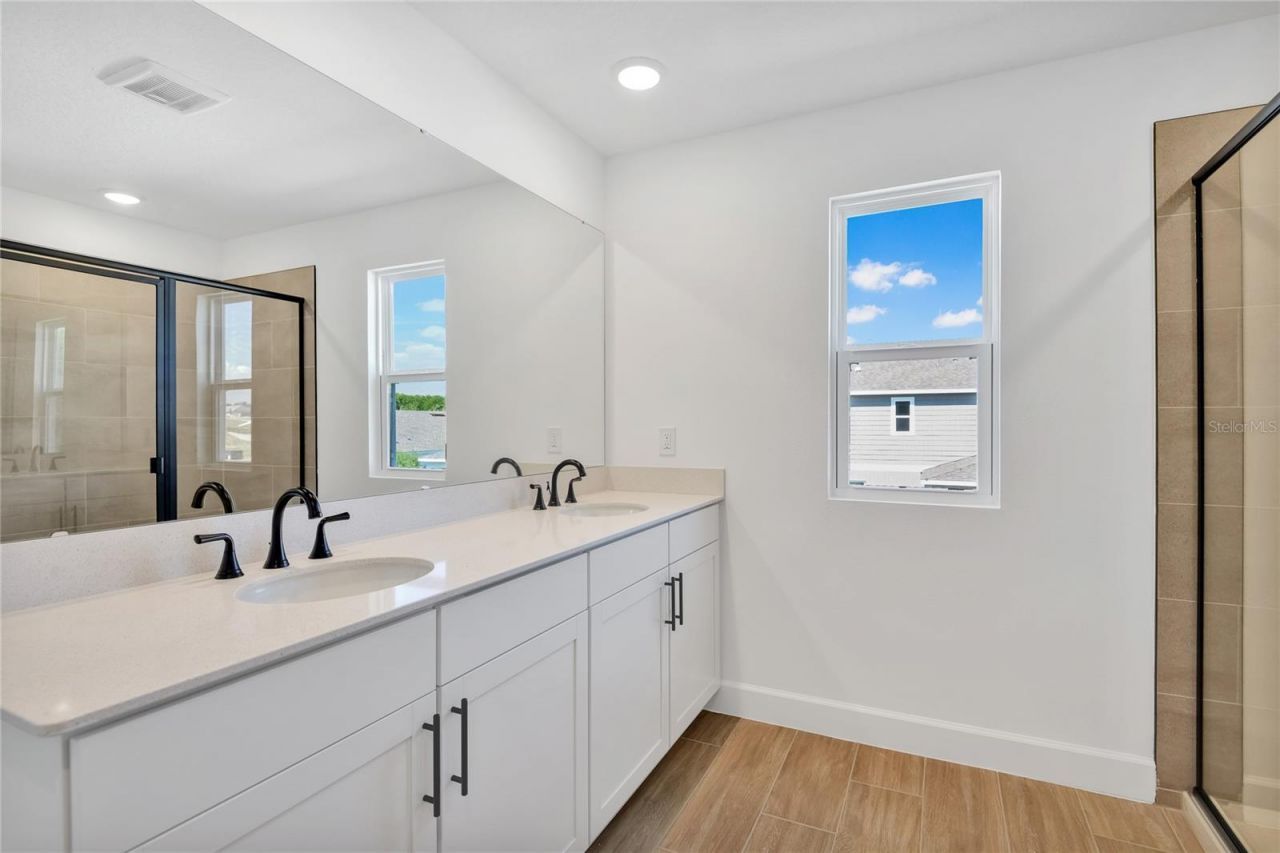 141 Waterstone Loop, Tavares, FL 32778 Photo