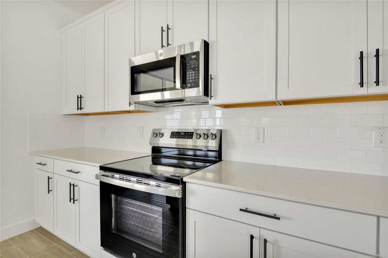 141 Waterstone Loop, Tavares, FL 32778 Photo