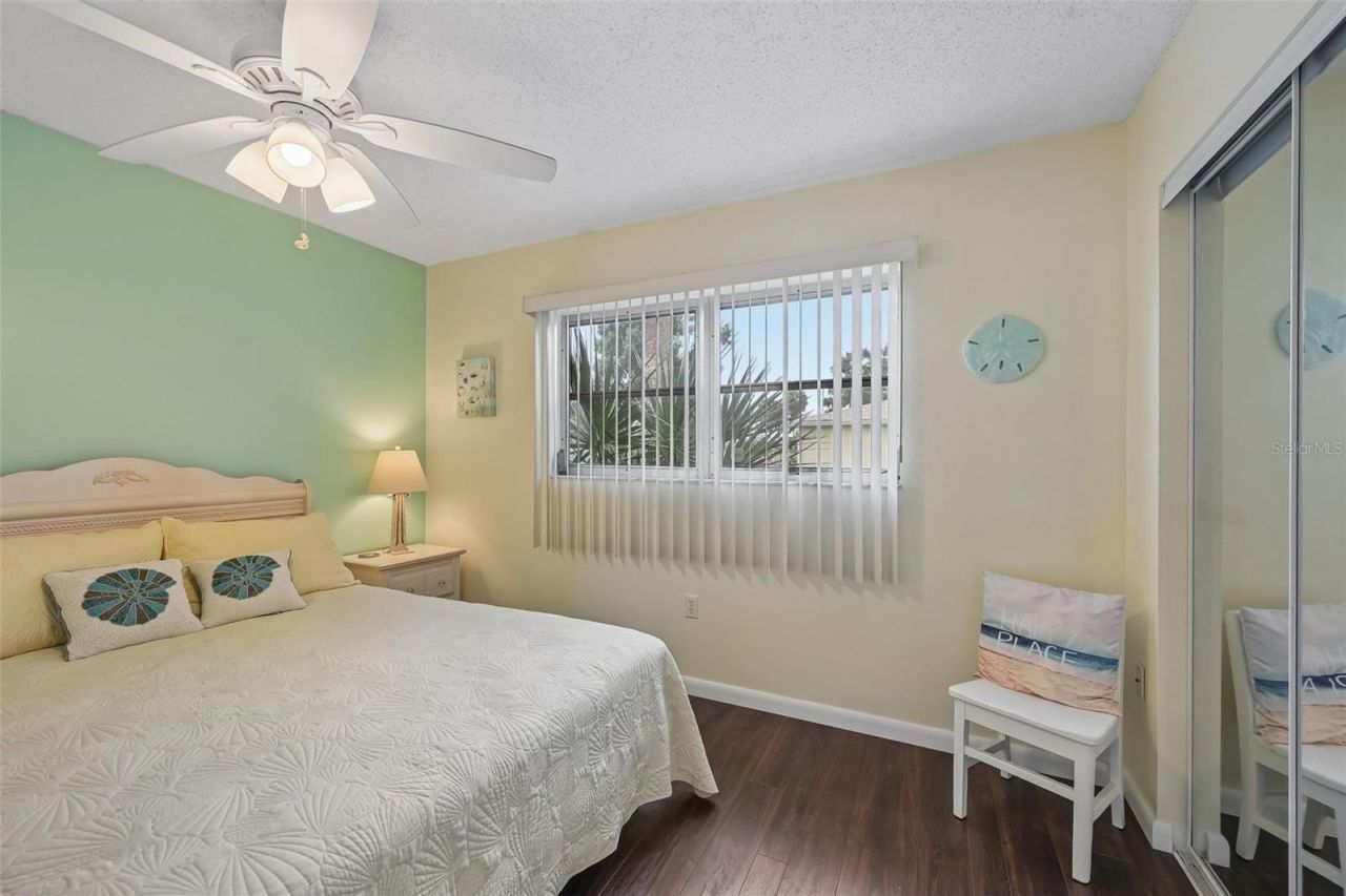 390 301 Boulevard W, Unit 4D, Bradenton, FL 34205 Photo