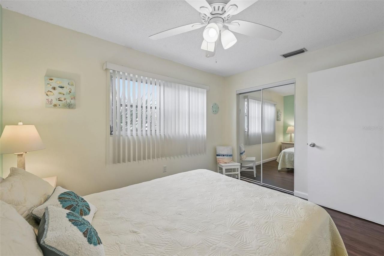 390 301 Boulevard W, Unit 4D, Bradenton, FL 34205 Photo