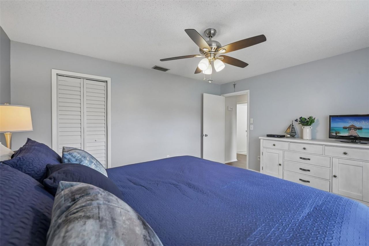390 301 Boulevard W, Unit 4D, Bradenton, FL 34205 Photo