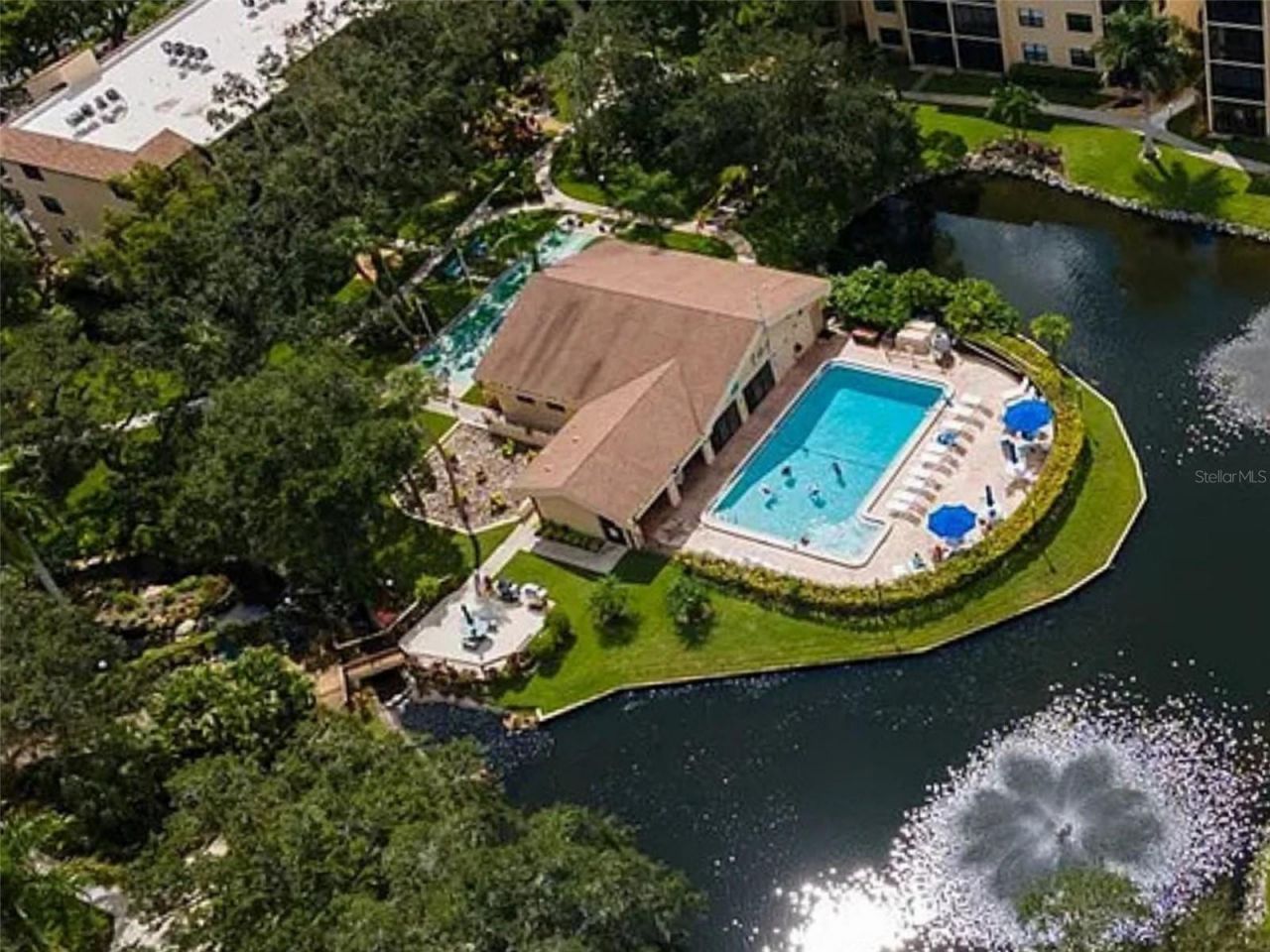 390 301 Boulevard W, Unit 4D, Bradenton, FL 34205 Photo