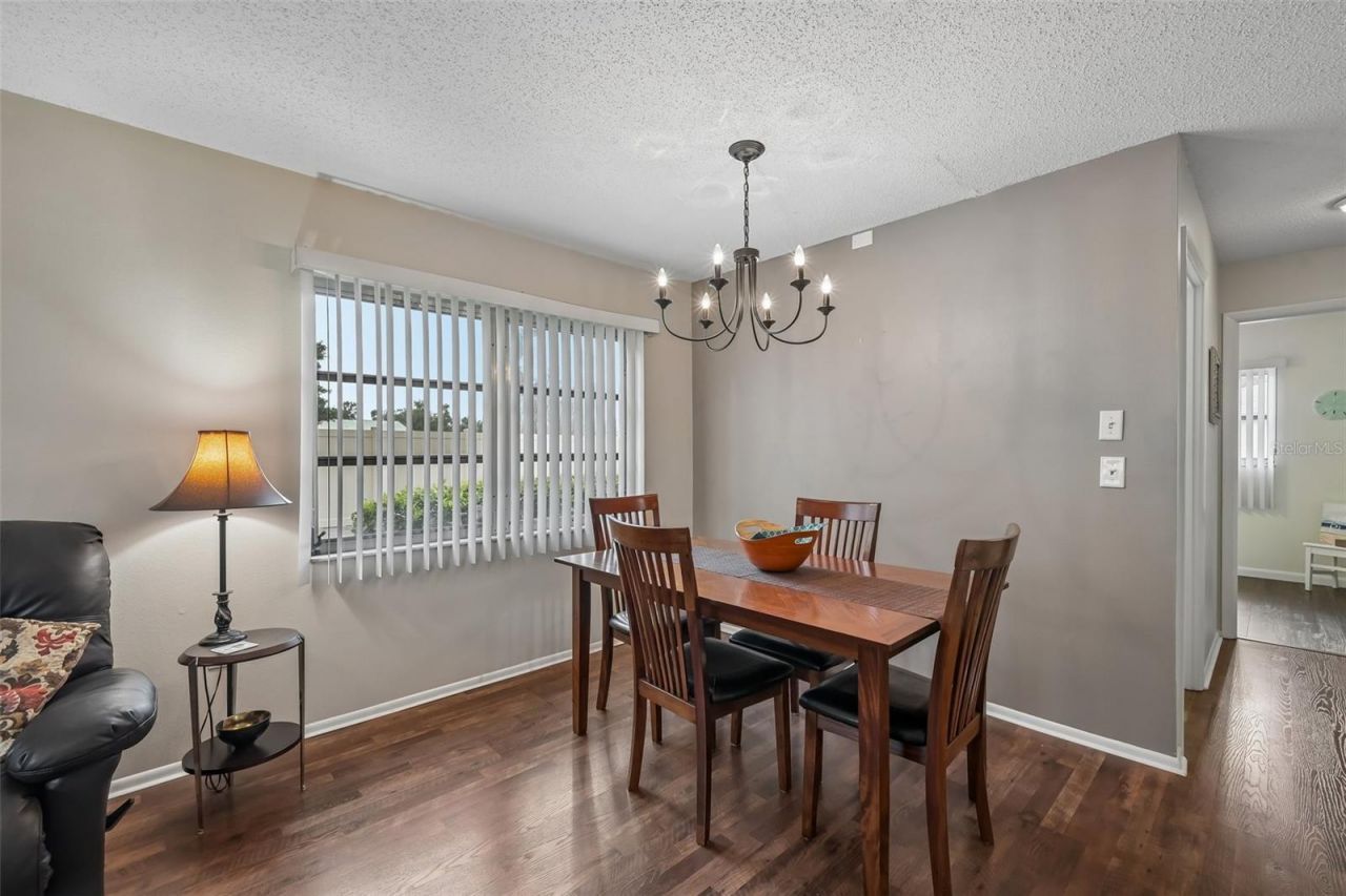 390 301 Boulevard W, Unit 4D, Bradenton, FL 34205 Photo
