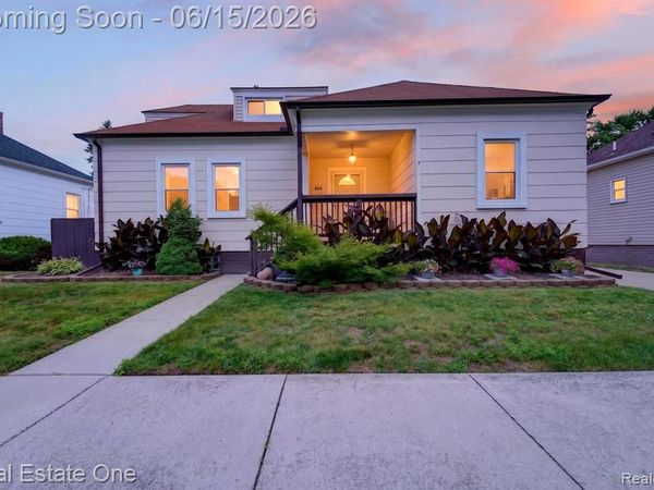 466 Spruce Street, Wyandotte, MI 48192