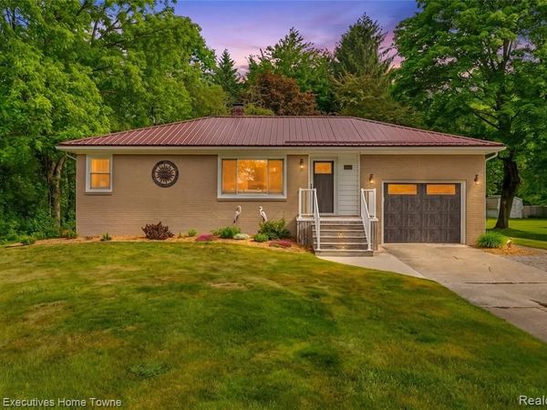 2640 Huckleberry Lane , Port Huron Twp, MI 48060