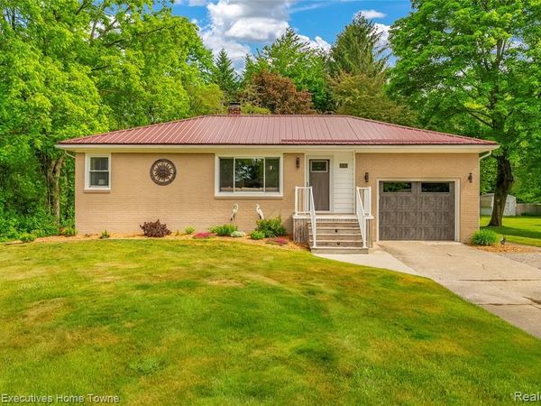 2640 Huckleberry Lane, Port Huron Twp, MI 48060