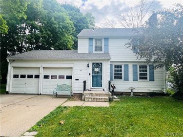 717 Pasadena Avenue , Niagara Falls, NY 14304
