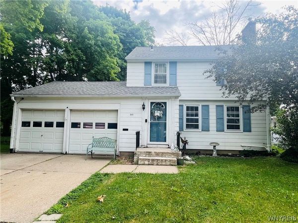717 Pasadena Avenue , Niagara Falls, NY 14304