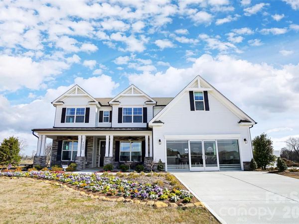 7205 Farmingdale Lane , Harrisburg, NC 28075