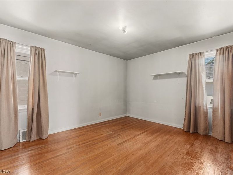 11301 Mountview Avenue, Garfield Heights, OH 44125 Photo 13