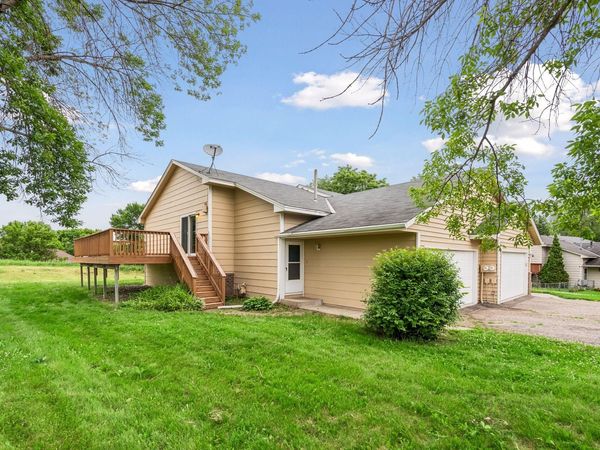 1070 Butte Court, Chanhassen, MN 55317