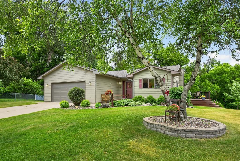 4304 56th Street Lane NW, Rochester, MN 55901