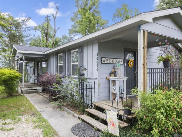 30050 Springdale Dr, Denham Springs, LA 70726