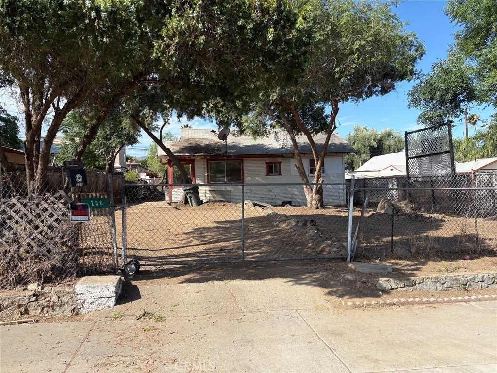 230 E Heald , Lake Elsinore, CA 92530 Main Photo