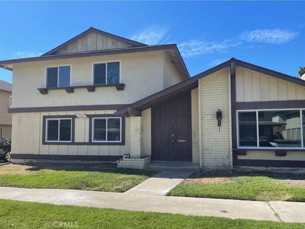 760 N Adele Street, Unit 4, Orange, CA 92867