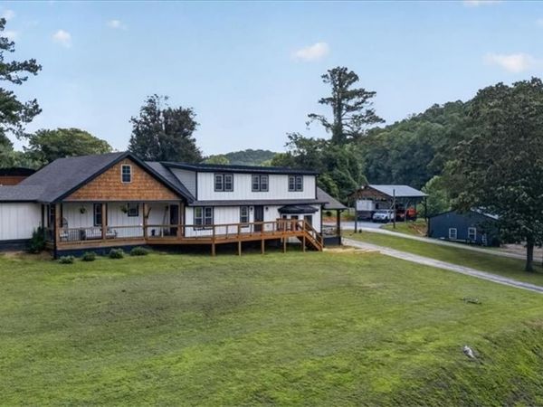34 Bodie Road , Talking Rock, GA 30175