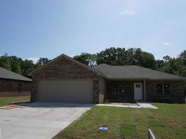 5406 Lotus St., Jonesboro, AR 72404