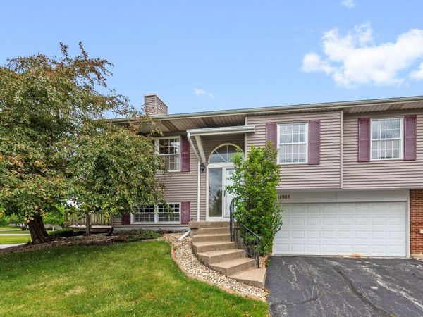 19925 S Edinburgh Lane, Frankfort, IL 60423