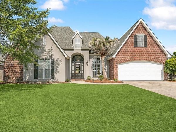 864 SWEET BAY Drive , Mandeville, LA 70448