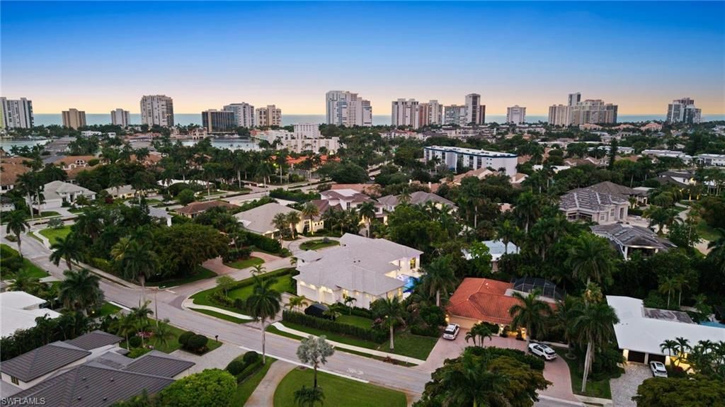 710 Willowhead Dr , Naples, FL 34103 Photo