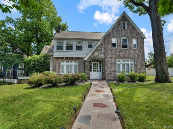 2 Rockland Avenue , Yonkers, NY 10705