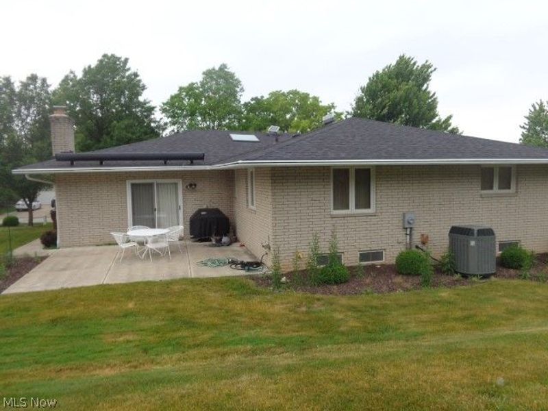2791 Fleger Drive, Parma, OH 44134 Photo 2