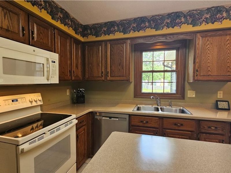 9325 Wyant Drive, Mentor, OH 44060 Photo 11