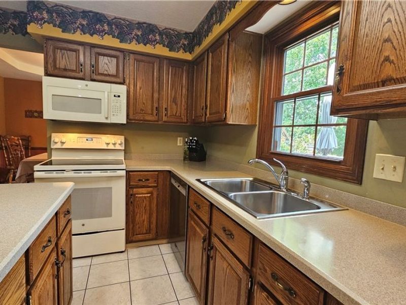 9325 Wyant Drive, Mentor, OH 44060 Photo 12