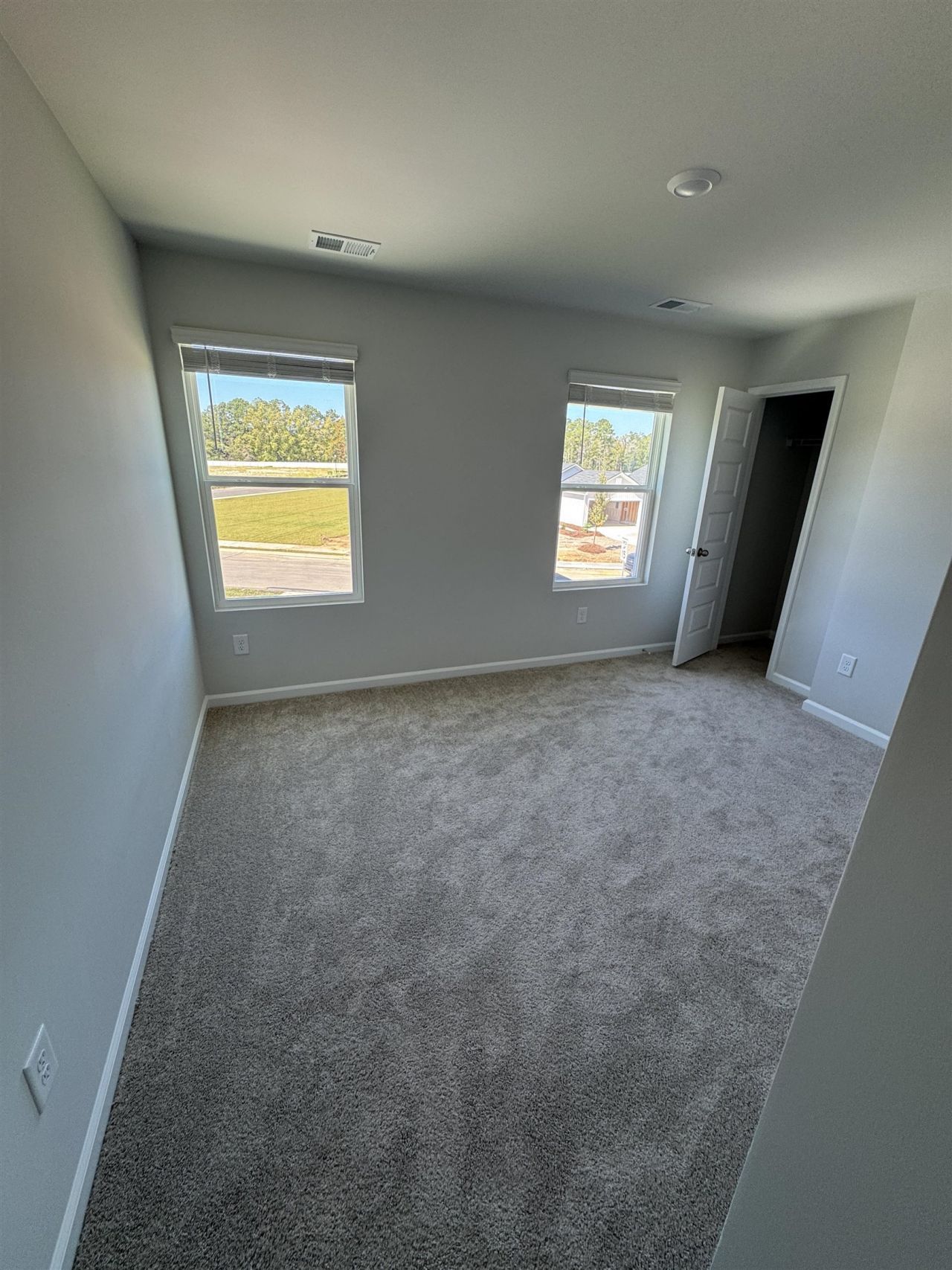 125 Birchwood Dr.  Photo 2