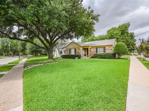 2819 Maple Springs Boulevard, Dallas, TX 75235