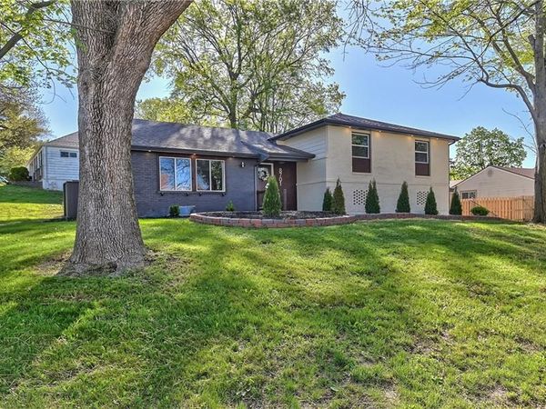 8701 Ward Parkway, Kansas City, MO 64114