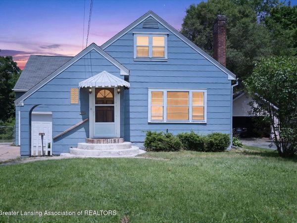 400 W Jefferson Street, Grand Ledge, MI 48837