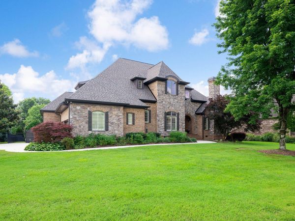 1299 Quiet Pond Drive, Chattanooga, TN 37415