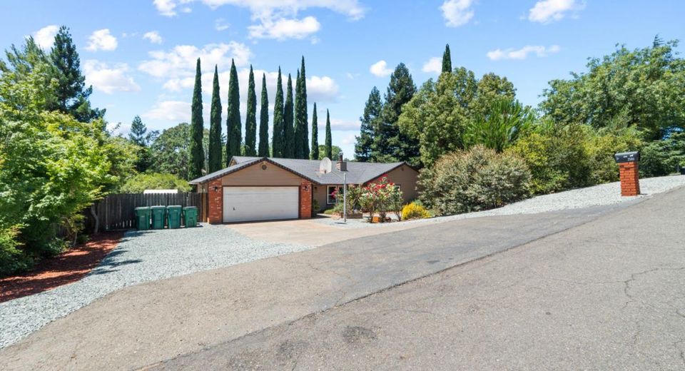 2586 Dudley Dr, Rescue, CA 95672 Photo