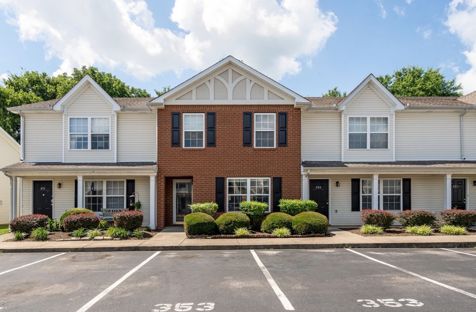 353 Shoshone Pl, Murfreesboro, TN 37128 Main Photo