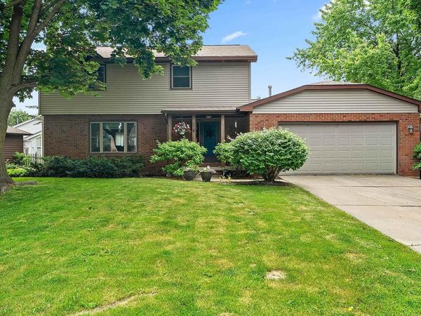 716 EAU CLAIRE PLACE, De Pere, WI 54115