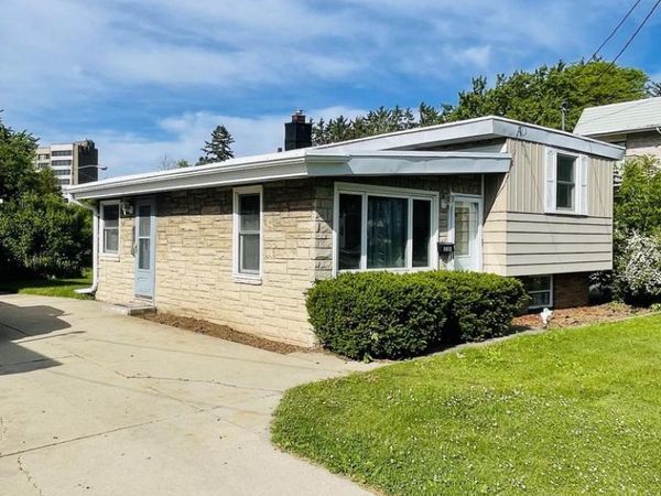 1413 WESTERN AVENUE, Green Bay, WI 54303