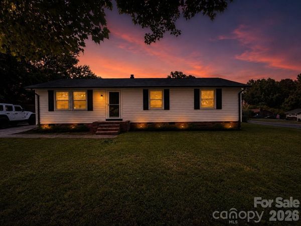 617 Oakwood Lane , Gastonia, NC 28056