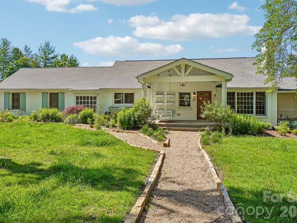 28 Ridgefield Place, Asheville, NC 28803