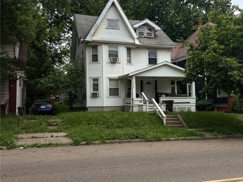 2423 9th Street SW, Canton, OH 44710 Photo 2
