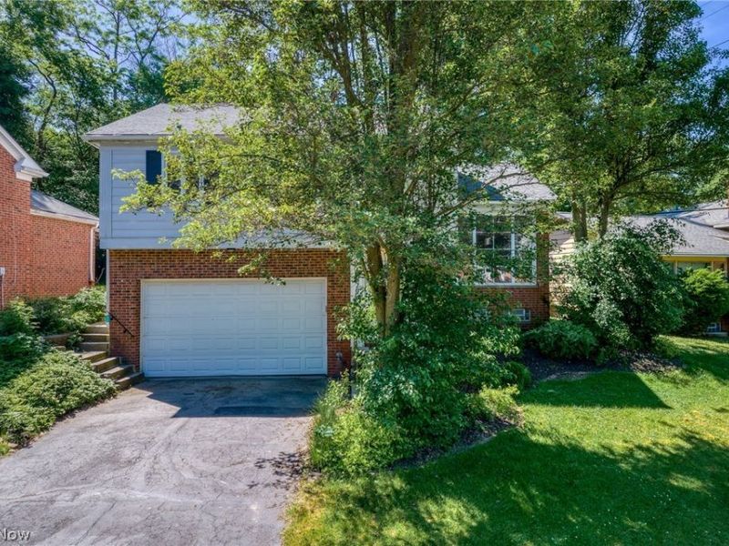 3820 Meadowbrook Boulevard, University Heights, OH 44118 Photo 2
