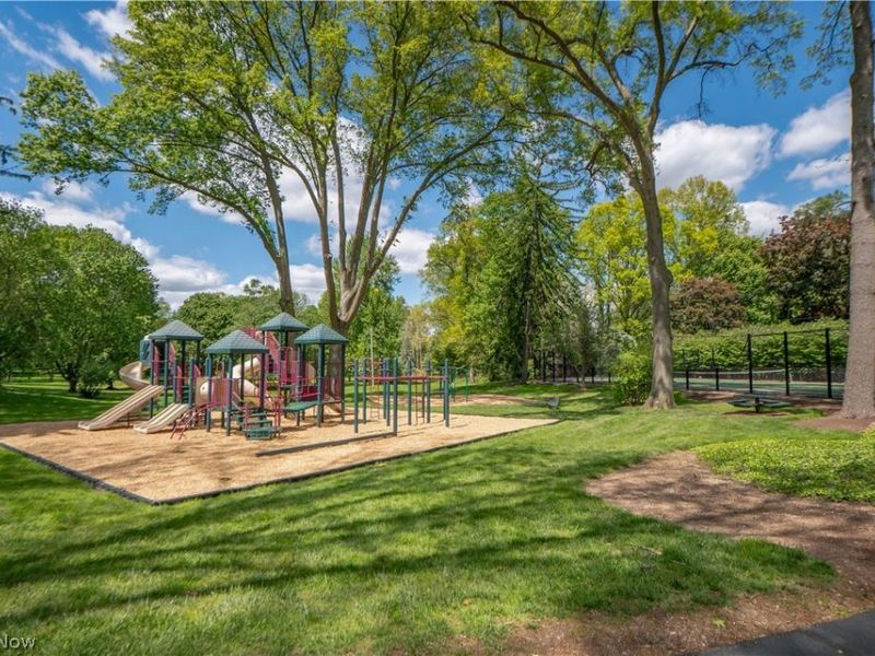 2810 Brentwood Close Street NW, Canton, OH 44708 Photo 48