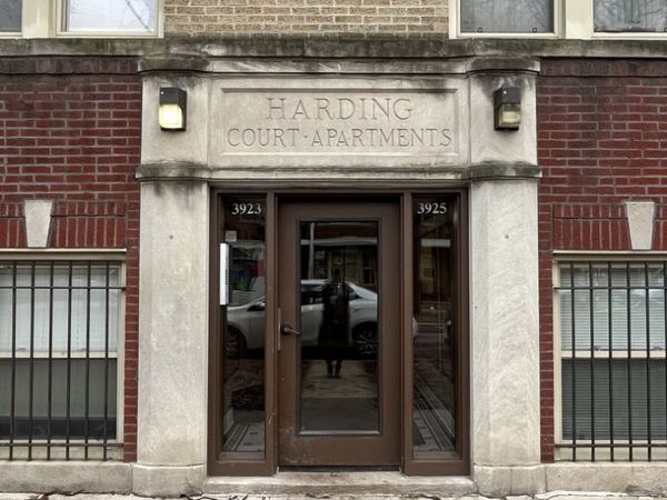 3923 W Ainslie Street , Unit 1E, Chicago, IL 60625