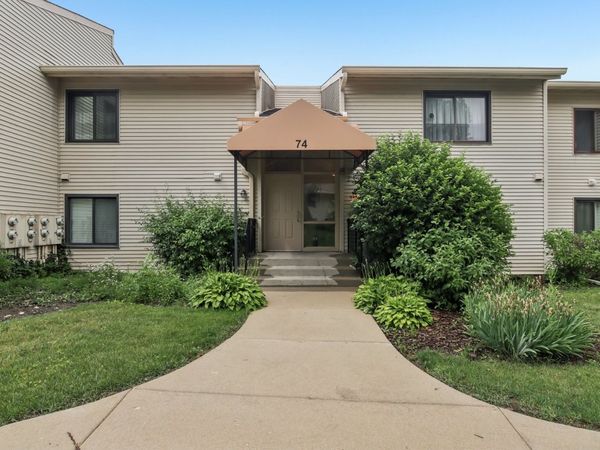 74 Commonwealth Court , Unit 2, Vernon Hills, IL 60061