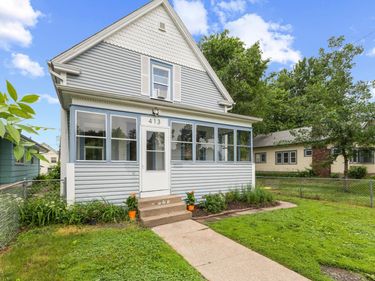 413 Knox Avenue N, Minneapolis, MN 55405