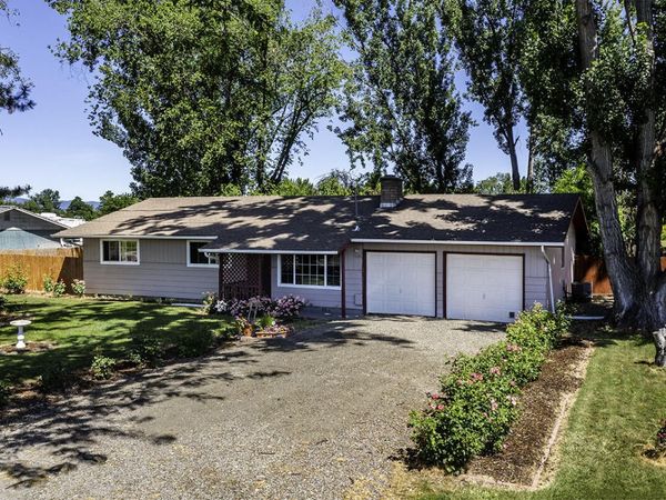2705 Randall Avenue, Medford, OR 97502