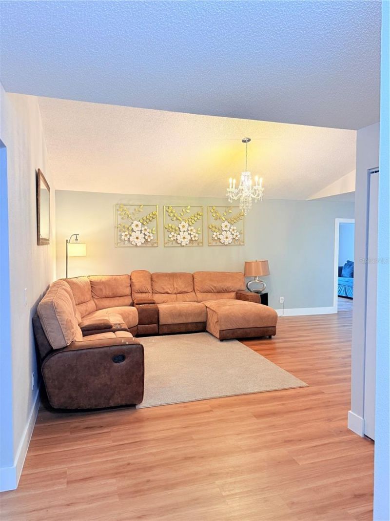 2130 Redleaf Drive , Brandon, FL 33510 Photo