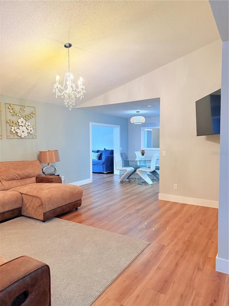2130 Redleaf Drive , Brandon, FL 33510 Photo