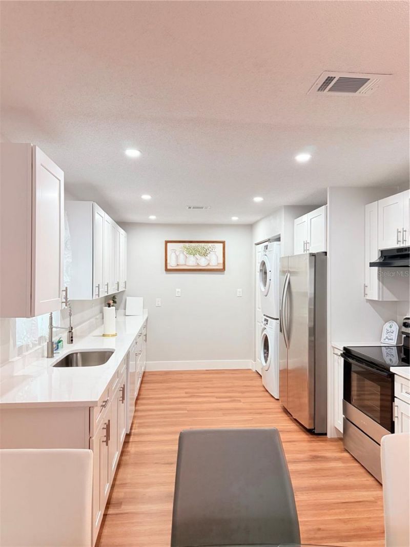 2130 Redleaf Drive , Brandon, FL 33510 Photo